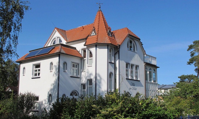 Lubmin Apartment | Cosy apartment for 4 guests with WIFI, TV and balcony