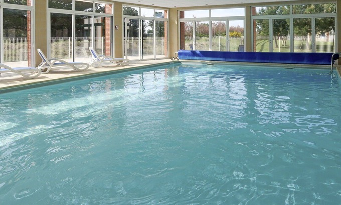 Frehel Apartment | Cosy apartment for 4 guests with WIFI, pool, TV, terrace and pets allowed