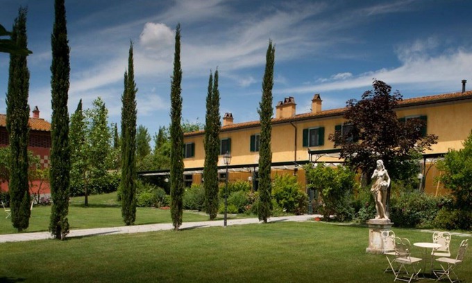 Montespertoli Apartment | Cosy apartment for 4 people with pool, A/C, WIFI, TV and parking