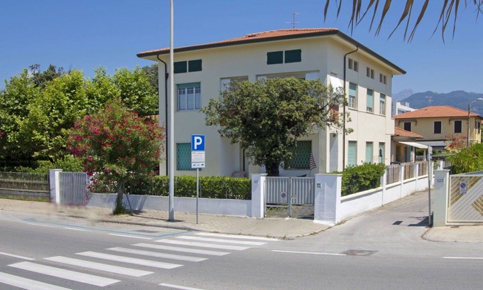 San Rocco in Turrite Apartment | Cosy apartment for 4 guests with WIFI, TV, terrace and parking