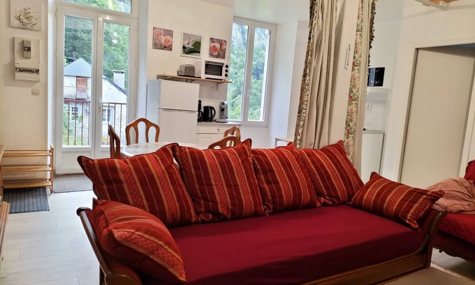 Laruns Apartment | Cosy apartment Ideal for hiking and nature