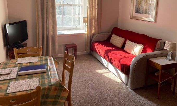 Murthly Condo | Cosy apartment in central Dunkeld