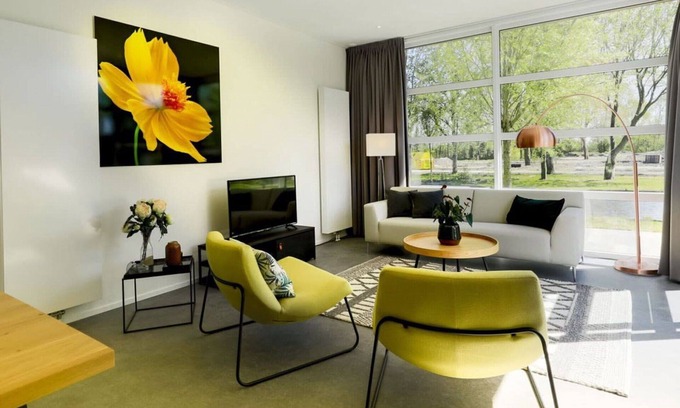 Enkhuizen House | Cosy apartment in villa for 4 people with WIFI, TV, terrace and parking
