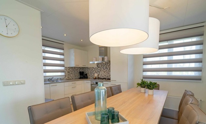 Susteren House | Cosy apartment in villa for 10 guests with pool, WIFI, TV, terrace and parking
