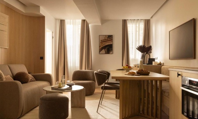 10th Arrondissement Apartment | Cosy apat with AC -3BR- 8P- Canal Saint-Martin