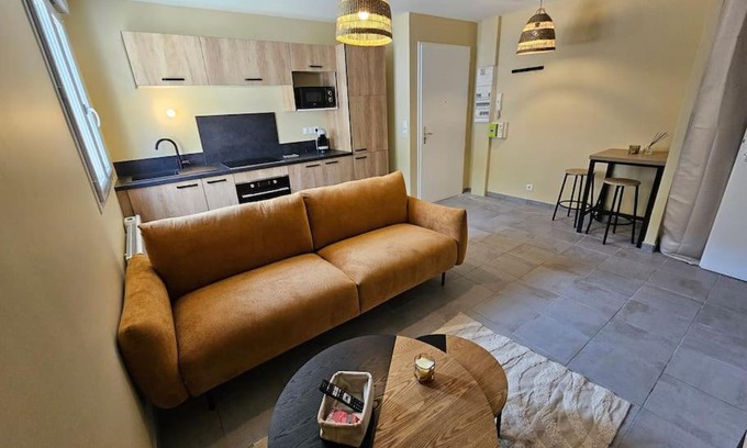 Terrenoire Apartment | cosy appartement RDC