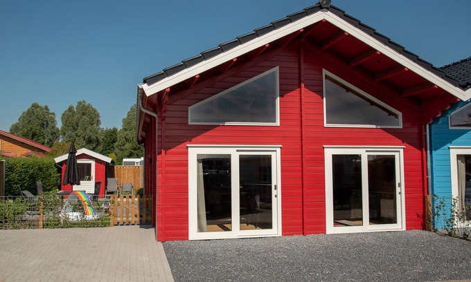 Sint-Annaland Ski Chalet | Cosy chalet 'Gerhard' in picturesque Sint-Annaland