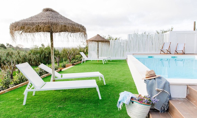 Mafra House | Cosy chic cabin with private terrace, shared heated* swimming pool