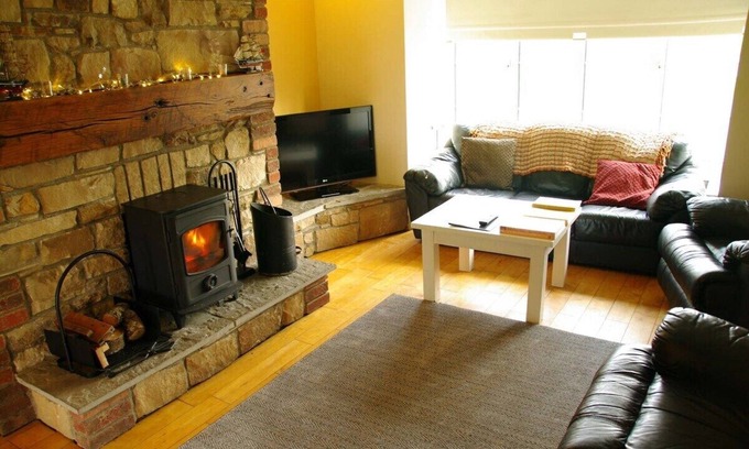Tramore House | Cosy & convenient beach retreat