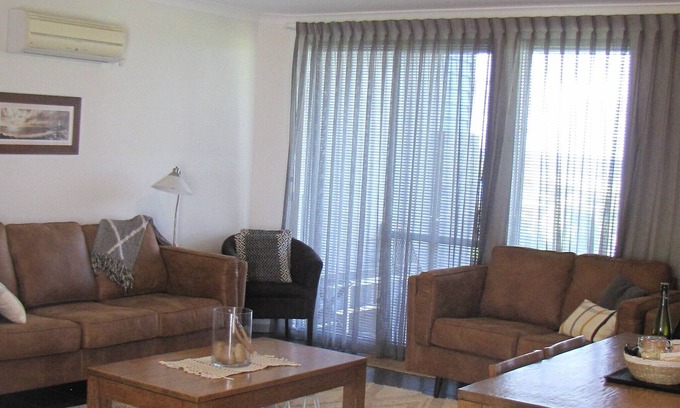 Kronkup Apartment | Cosy Corner Seaview Apartment with Stunning Ocean Views!