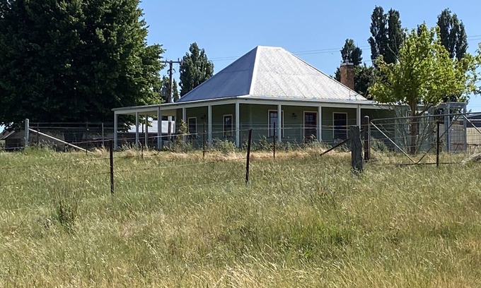 Ellerslie Other | Cosy Cottage on a cattle and sheep property.