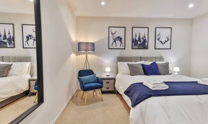 Sheffield House | Cosy, Exclusive Sheffield House near Peak district