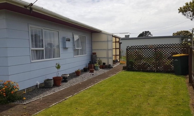 Fitzroy House | Cosy family cottage home in a great location