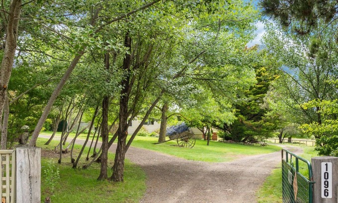 Berridale Other | Cosy Farmhouse Nestle in Native Bushland - 25 Minutes From Jindabyne!