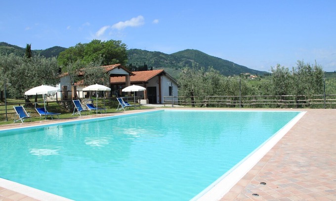 Quarrata House | Cosy Farmhouse with Whirlpool, Pool, Barbecue, Garden