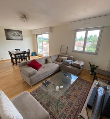 Viroflay Apartment | Cosy flat with balcony, 5mn Versailles