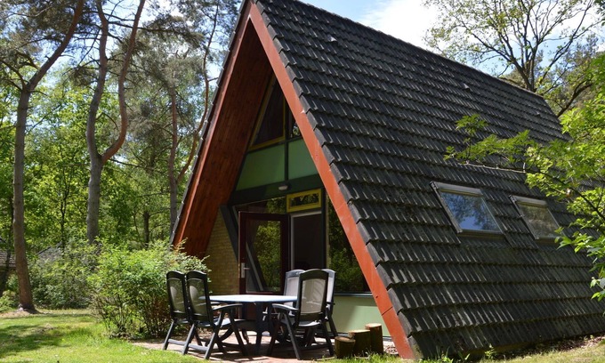 Stramproy House | Cosy Holiday Home in Limburg with Forest nearby