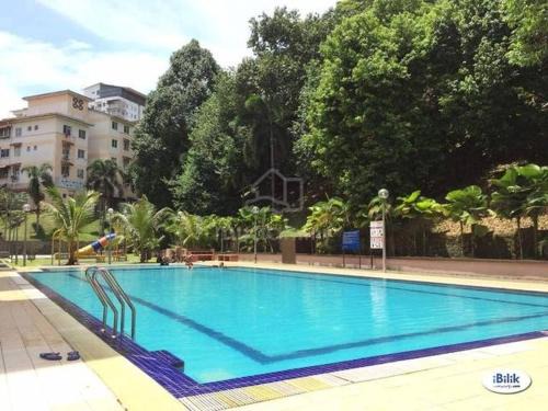 Sungai Buloh Apartment | Cosy Home in Damansara