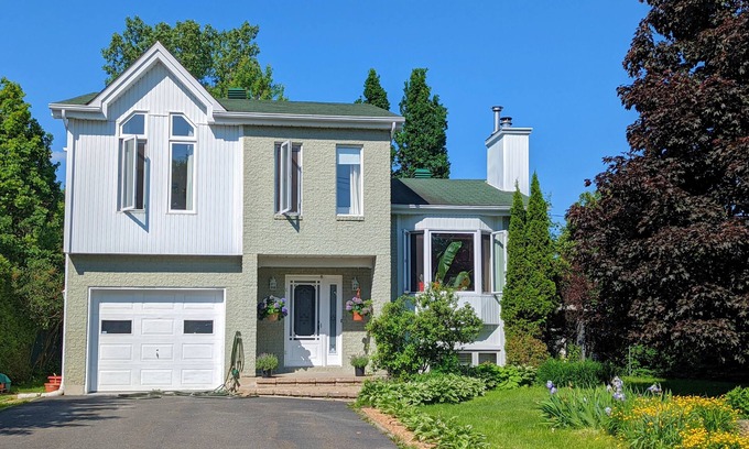 Bromont House | Cosy house 3 minutes from Bromont ski slopes