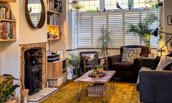 High Street House | Cosy house w/woodburner, 8 minute walk Victoria Line, then 25 mins Central LDN