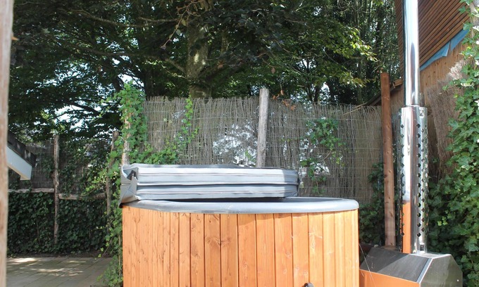 Heijenrath House | Cosy house with private terrace and hot tub