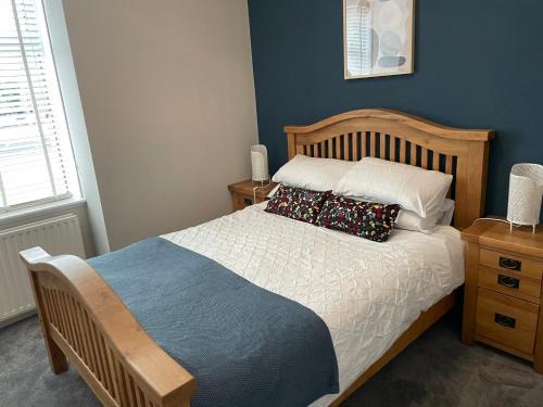 Helensburgh Apartment | Cosy James Street Park 2 bedroom, ground floor apartment, garden