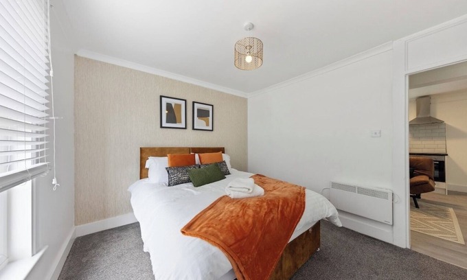 Chatham Apartment | Cosy One Bed Apartment, in the historic town of Chatham
