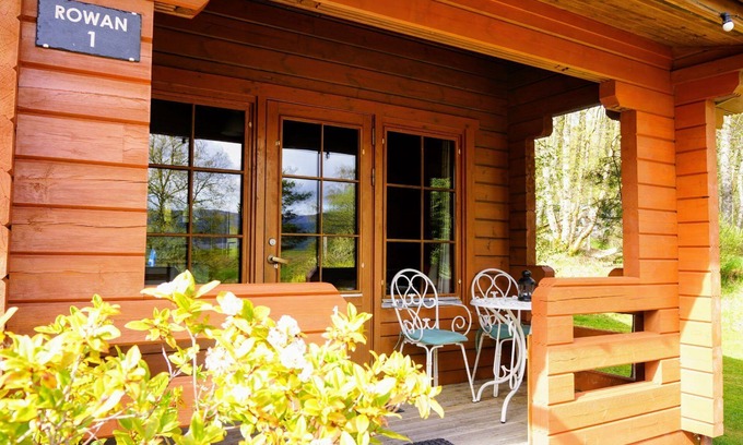 Killin Cabin | Cosy Rowan (1) woodland lodge by Killin, Loch Tay
