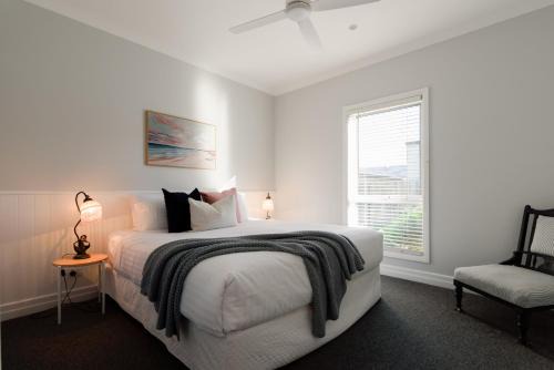 Beauty Point House | Cosy Self-Contained Unit with QBed, Parking & Wifi