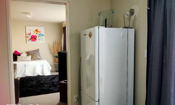 Ruawai Cabin | Cosy stand alone one bedroom self contained unit. It has all your basic needs