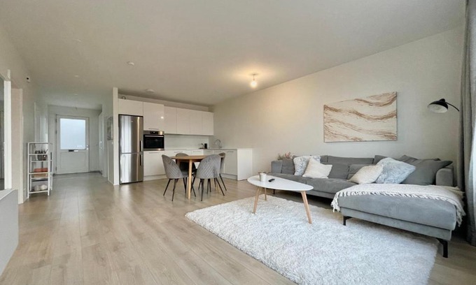 Njardvik Apartment | Cosy stay with a great view!