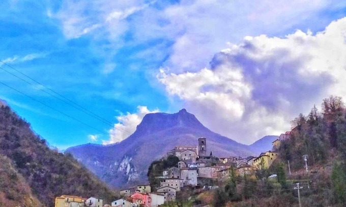 Maglietola House | Cosy stone cottage near spa-town of Equi terme also drivable 40min cinque 5terre