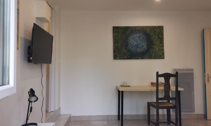 Vitry-sur-Seine Apartment | Cosy studio pour deux personnes