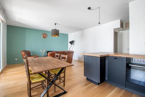 Madeleine-Champ de Mars Apartment | Cosy T2 de 50 m² Centre-Ville avec Garage & Balcon