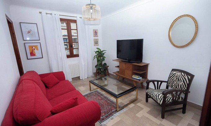 Prats-de-Mollo-la-Preste Apartment | Cosy, vintage ground-floor apartment