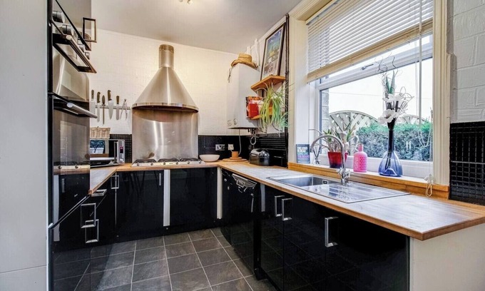 Meltham House | Cosy Walkers Retreat in Meltham Doggie Friendly
