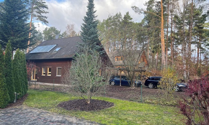 Prenden House | Cosy wooden house near 7 lakes - only 38 km to Berlin, up to 10 guests.