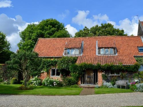Irstead Bed & Breakfast | Cotenham Barn