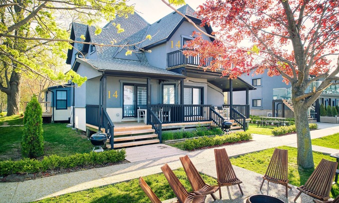 Wainfleet Cottage | Cottage 14: Beachfront Cottage Escape