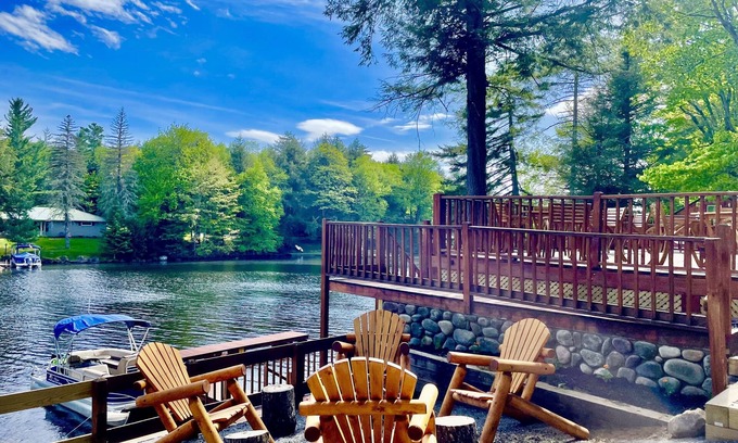 Old Forge Cottage | Cottage "1st Lake" a two bedroom, waterfront cottage at The Lakes Old Forge!