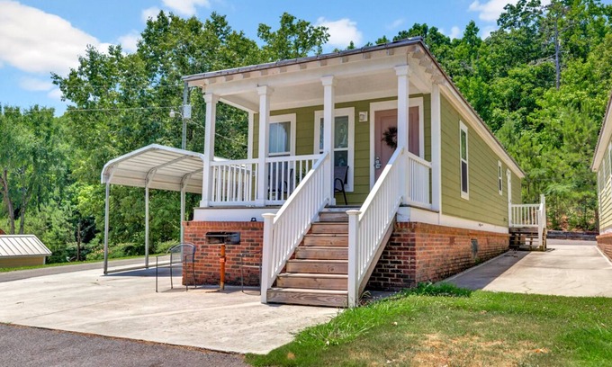 Langston Cabin | Cottage #3 Fisherman's Landing/2-Bed Fishing Cottage w/Covered Boat Shelter"