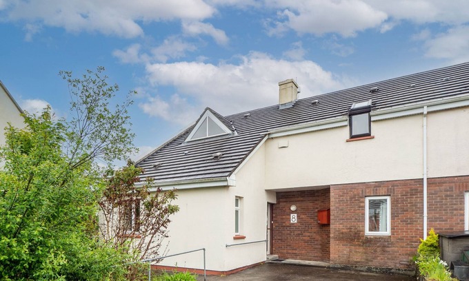 Clifden Cottage | Cottage 353 - Clifden - sleeps 3 guests in 2 bedrooms