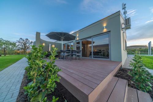 Simondium Ski Chalet | Cottage 4 - Leo Sky Farm