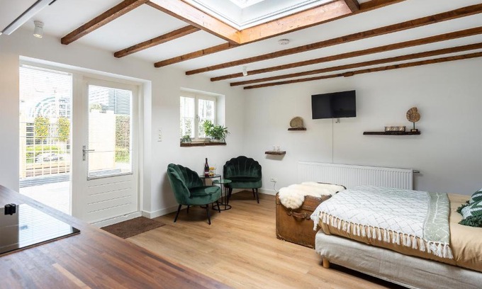 Zandvoort Bed & Breakfast | Cottage 44 - Free parking!