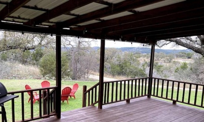 Burnet Cottage | Cottage at Lake Buchanan, Hill Country Getaway