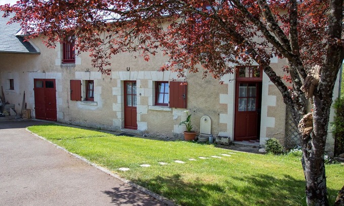 Bossay-sur-Claise House | Cottage "At the Edge of the Woods