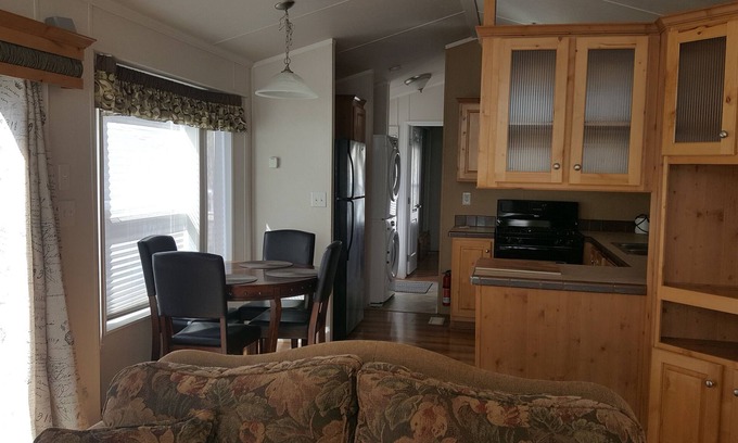 Scotch Creek House | Cottage at the Lake