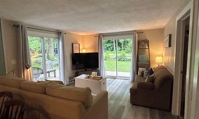 Meaford Cabin | Cottage available, close to Georgian Bay only 20 minutes to Town of Owen Sound