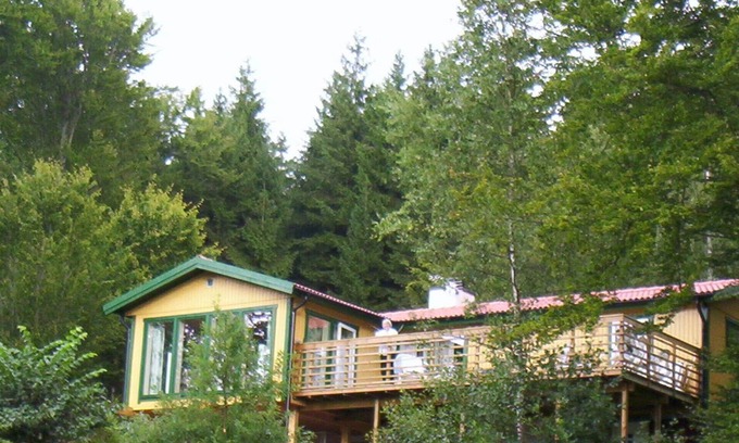 Arkelstorp Ski Chalet | cottage by the lake Lerjevallssjön