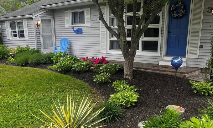 Charlestown House | Cottage by the Sea, Beach Pass